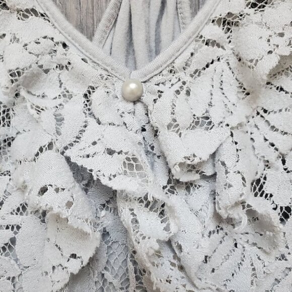 Rue 21 Deep V Lacey Tank Top - Picture 4 of 6